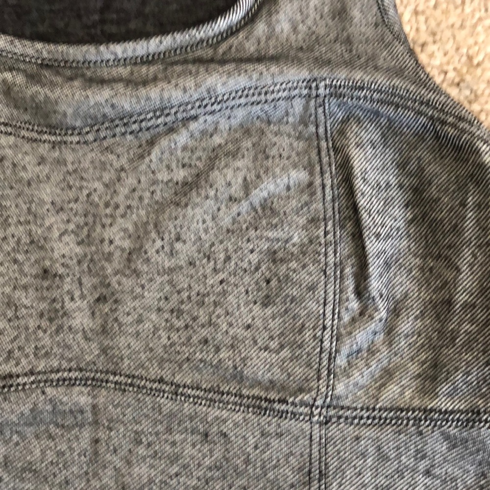 AWESOME THREAD TANKTOP - Picture 3 of 4